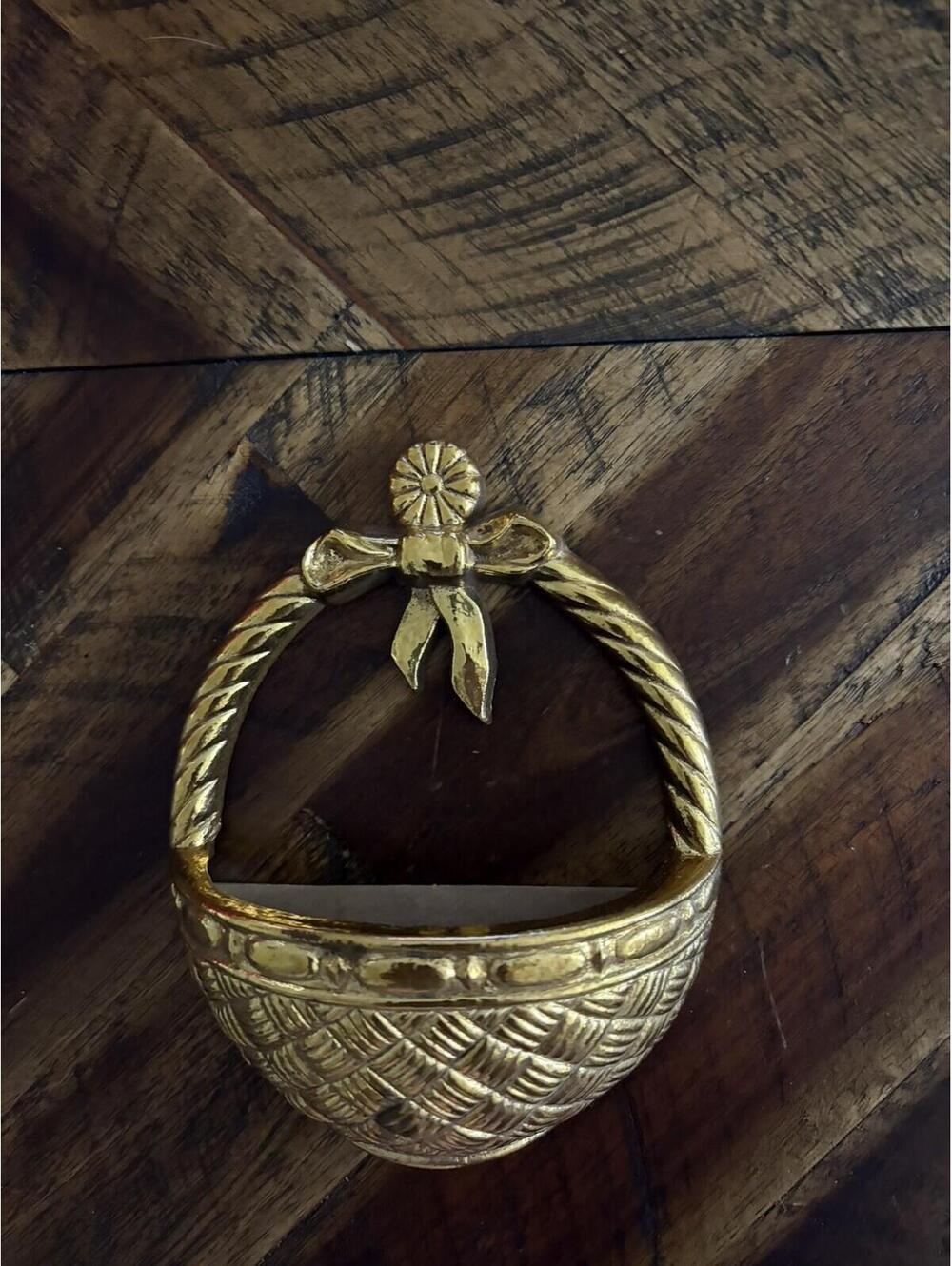 Vintage 1987 Burwood 5" Wall Pocket Hanging Basket Pattern Goldtone Plastic USA